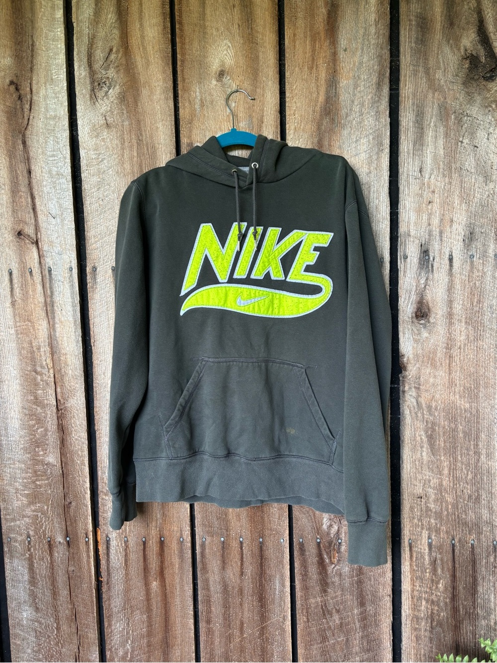 Nike Olive Green Hoodie Felt Embroidered Neon Logo Men’s Large Activewear